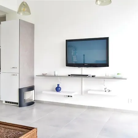 Apartment One Bedroom In Lany