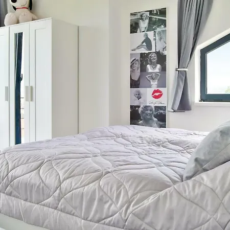 One Bedroom In *